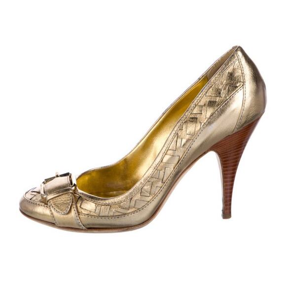 BURBERRY Metallic Gold Quilted Leather Heels Pumps EU 40 Dust Cover & Shoe Box - Picture 2 of 8